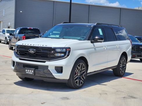 New 2026 Ford Expedition Max Platinum w/ Stealth Performance Package AWD/4WD image 2