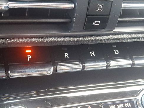 Used 2022 Lincoln Corsair AWD w/ Premium Package image 15