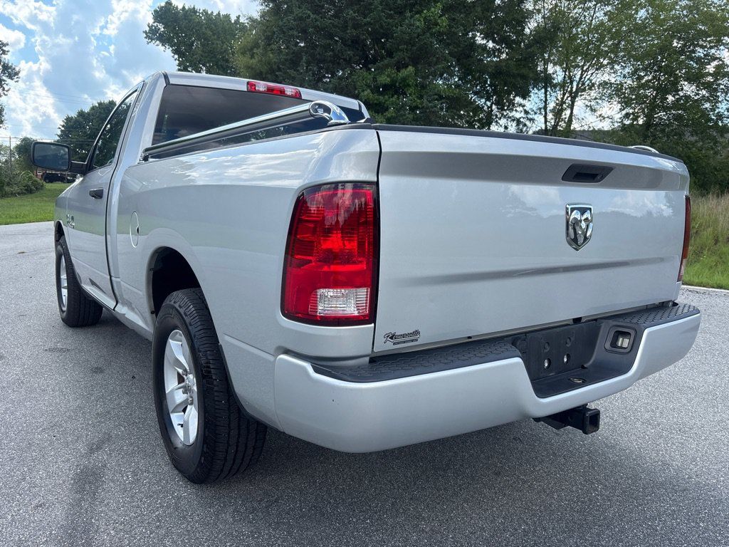 Used 2017 RAM 1500 Express RWD image 3