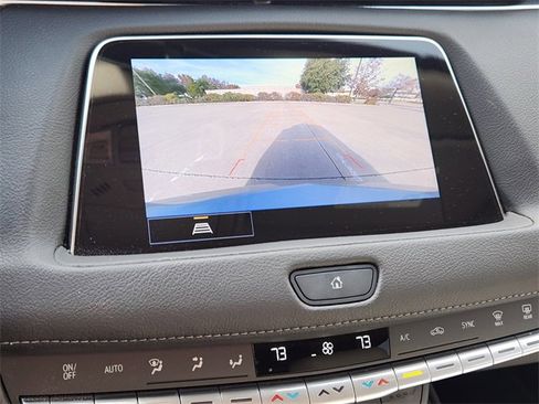 Used 2023 Cadillac XT4 Luxury w/ Cold Weather Package image 15