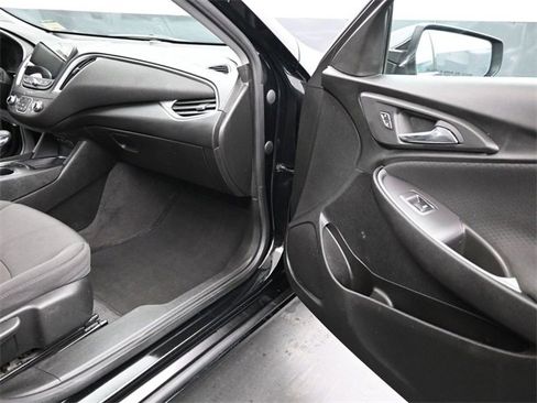 Used 2024 Chevrolet Malibu LT image 24