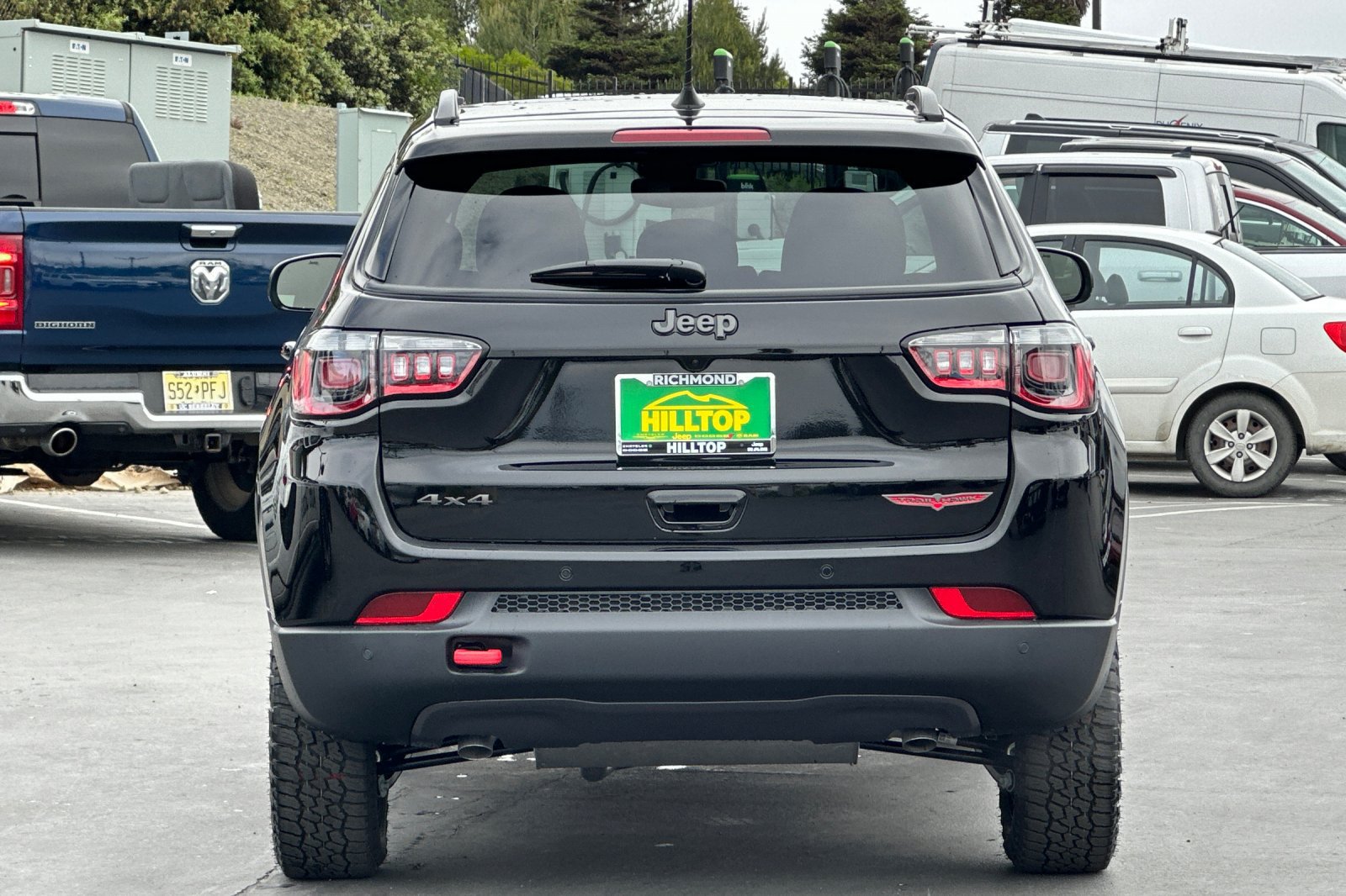 New 2026 Jeep Compass Trailhawk w/ Sun, Sound & Navigation Group AWD/4WD image 5