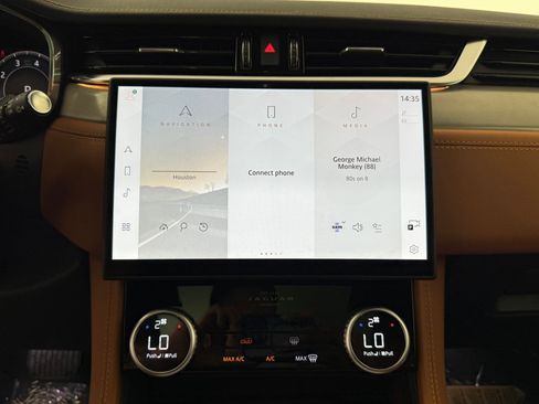 New 2026 Jaguar F-PACE R-Dynamic S image 21