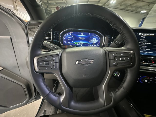 Used 2025 Chevrolet Silverado 2500 ZR2 w/ Technology Package AWD/4WD image 15