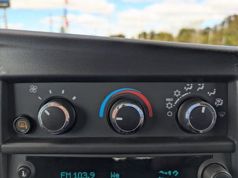 Used 2024 Chevrolet Express 2500 w/ Driver Convenience Package image 21