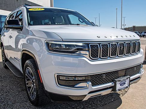 Used 2023 Jeep Wagoneer Series II w/ Convenience Group I image 7