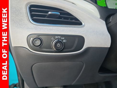 Used 2021 Chevrolet Bolt Premier image 24