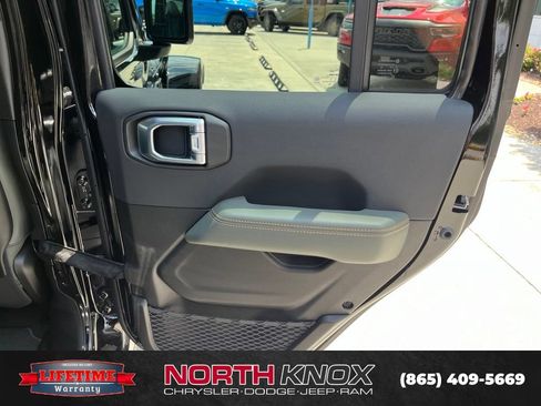 New 2026 Jeep Gladiator Mojave AWD/4WD image 25
