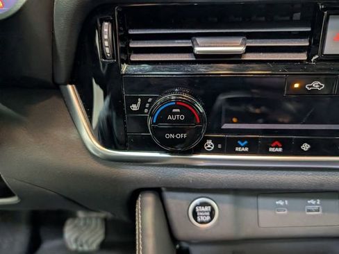 Used 2023 Nissan Rogue Platinum w/ Platinum Premium Package image 23