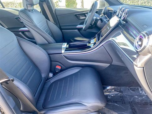 New 2025 Mercedes-Benz GLC 43 AMG 4MATIC Coupe image 17