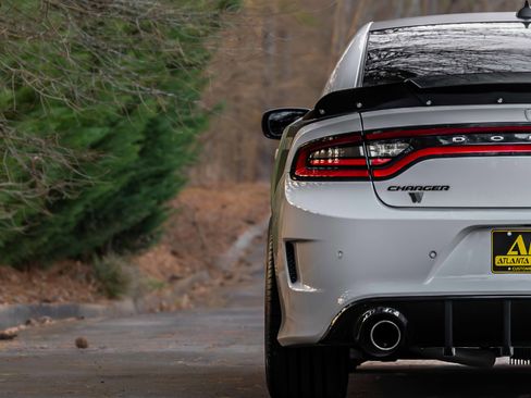 Used 2019 Dodge Charger Scat Pack w/ Daytona Edition Group image 39