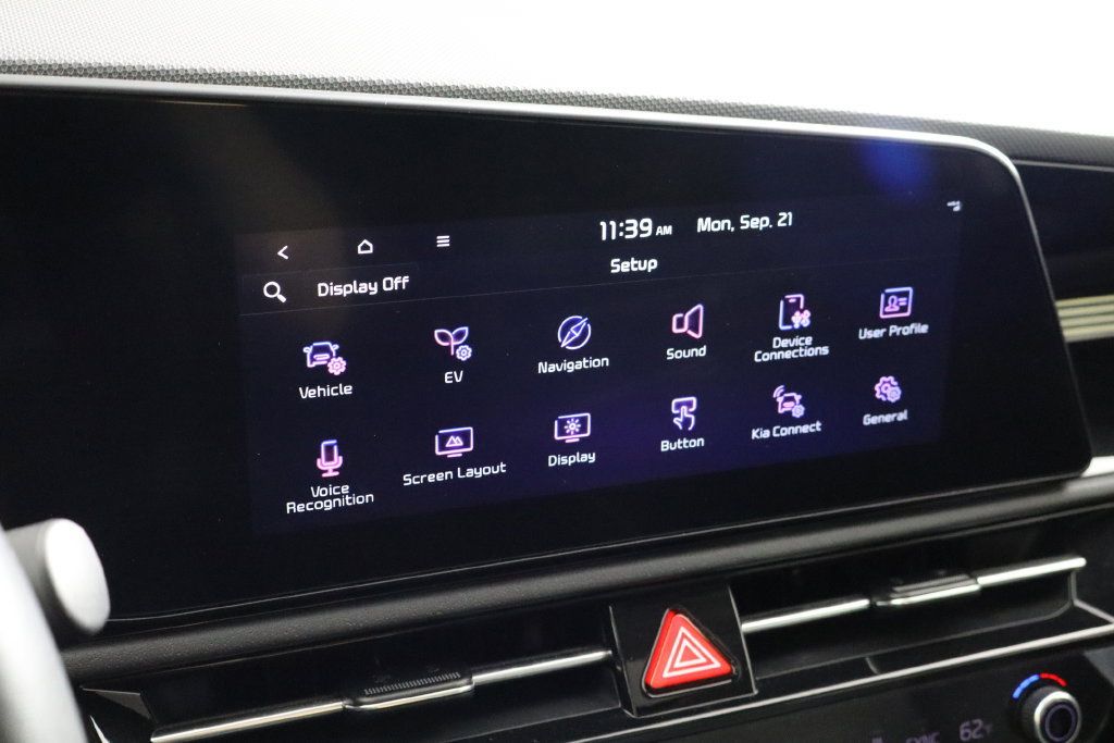 Used 2023 Kia Niro Wave w/ Wave Preserve Package FWD image 36