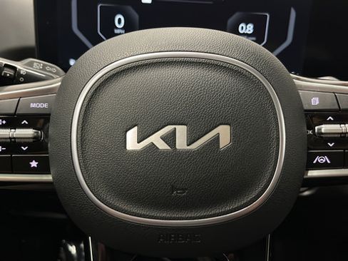Used 2024 Kia Sorento SX AWD/4WD image 16