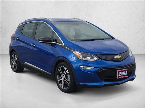 Used 2021 Chevrolet Bolt Premier w/ Infotainment Package image 3