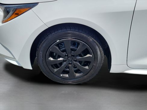 Used 2023 Toyota Corolla LE FWD image 31