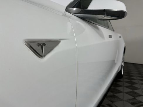 Used 2015 Tesla Model S 85 image 5