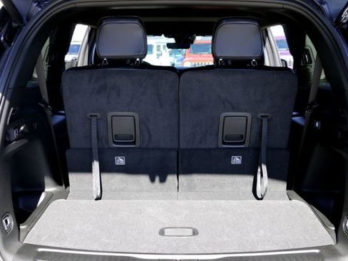 New 2025 Jeep Grand Cherokee L Laredo image 23