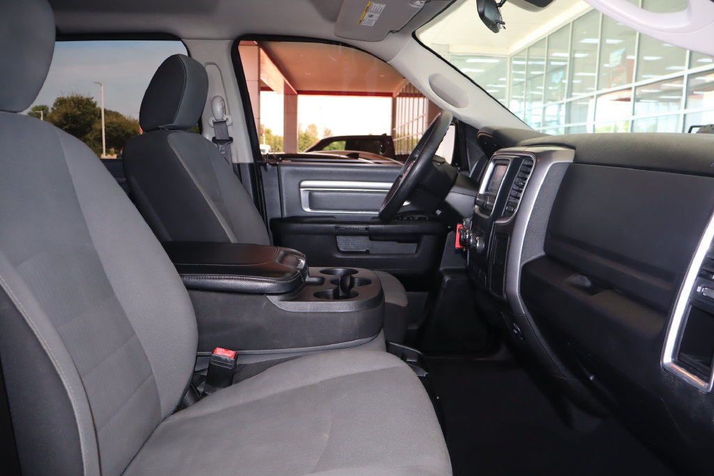 Used 2021 RAM 1500 Classic SLT AWD/4WD image 39
