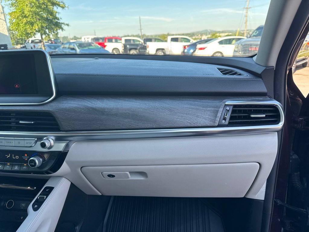 Used 2022 Kia Telluride EX w/ EX Premium Package FWD image 18
