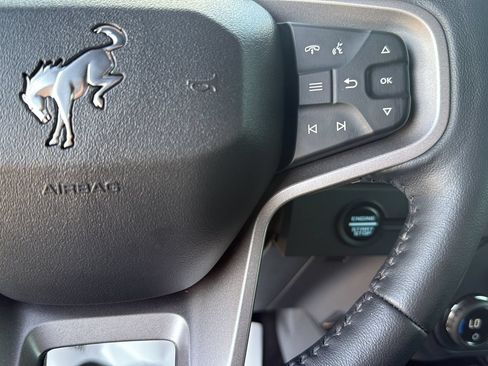 Used 2025 Ford Bronco Outer Banks w/ Sasquatch Package AWD/4WD image 16