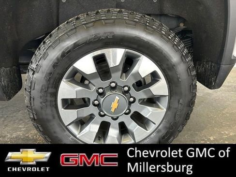 Used 2021 Chevrolet Silverado 3500 LT w/ Convenience Package image 12