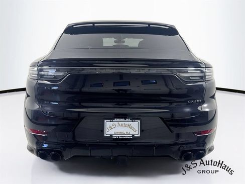 Used 2022 Porsche Cayenne GTS AWD/4WD image 6