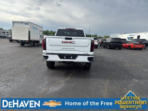 Used 2025 GMC Sierra 2500 AT4 w/ AT4 Premium Plus Package AWD/4WD image 5