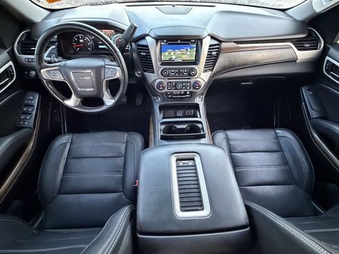 Used 2019 GMC Yukon XL Denali RWD image 12