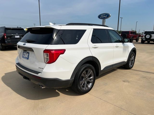 Used 2023 Ford Explorer XLT w/ Equipment Group 202A AWD/4WD image 7
