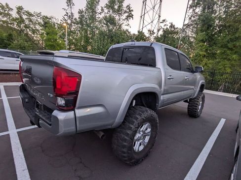Certified 2022 Toyota Tacoma SR5 w/ Technology Package image 7
