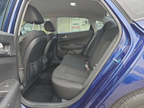 Used 2018 Kia Optima LX image 12