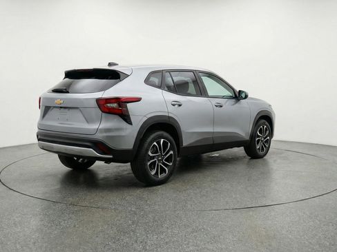 Used 2025 Chevrolet TrailBlazer LT FWD image 9