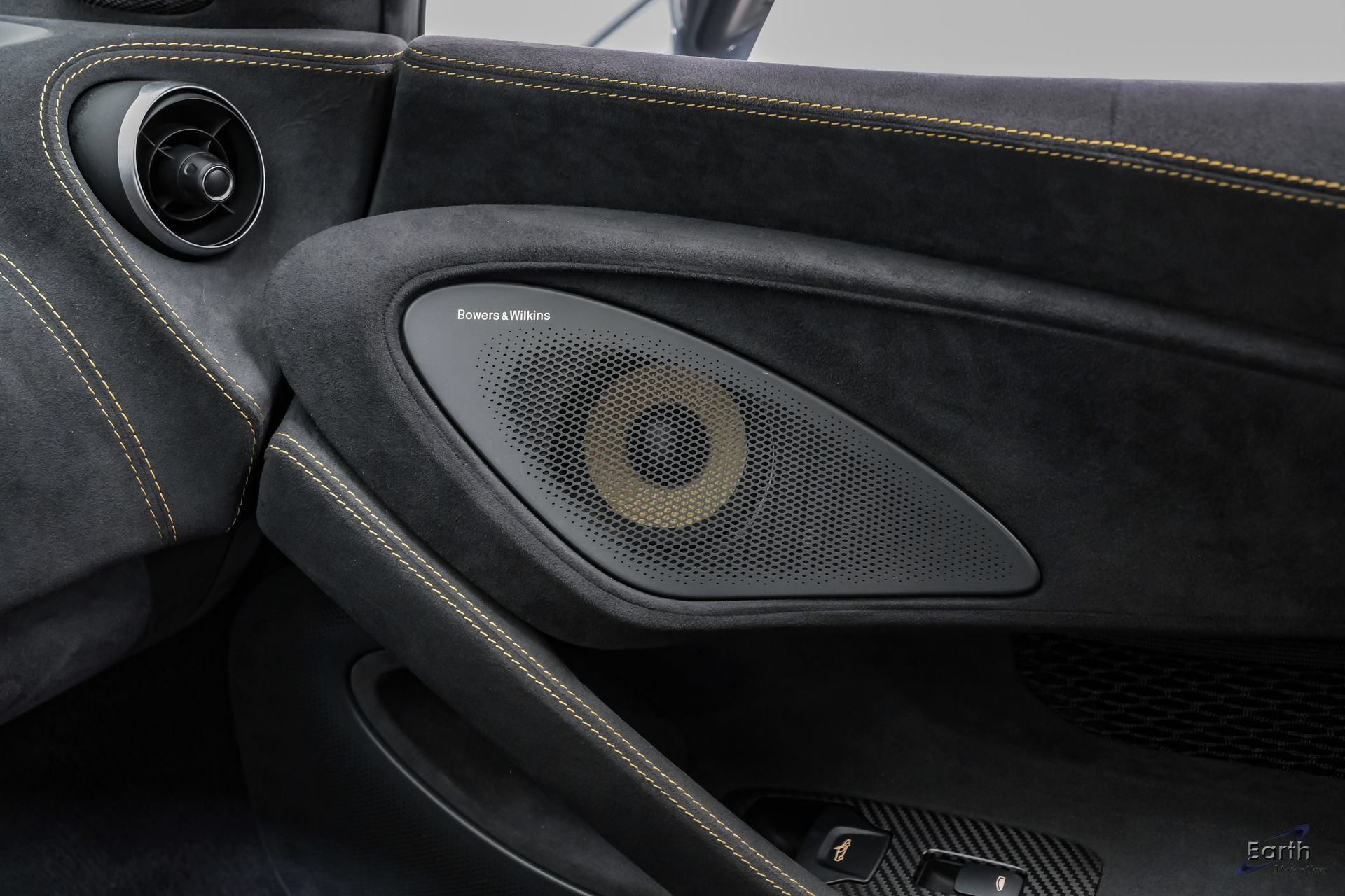 Used 2019 McLaren 600LT RWD image 95