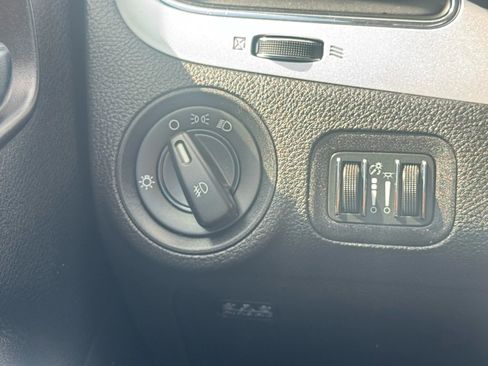 Used 2012 Dodge Journey SXT w/ Flexible Seating Group image 38