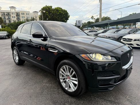 Used 2020 Jaguar F-PACE Prestige image 7