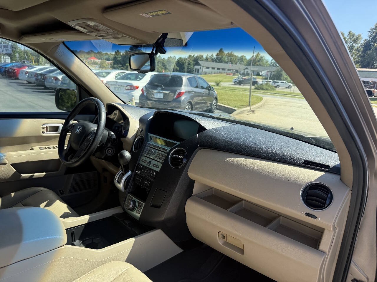 Used 2011 Honda Pilot Touring image 14