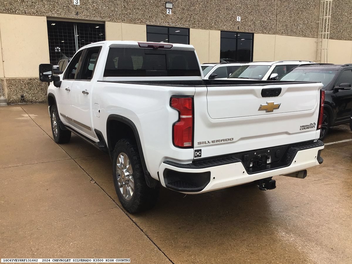 Used 2024 Chevrolet Silverado 3500 High Country w/ High Country Premium Package AWD/4WD image 4