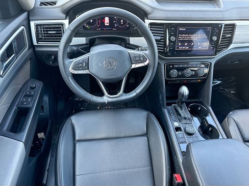 Used 2023 Volkswagen Atlas SEL AWD/4WD image 16