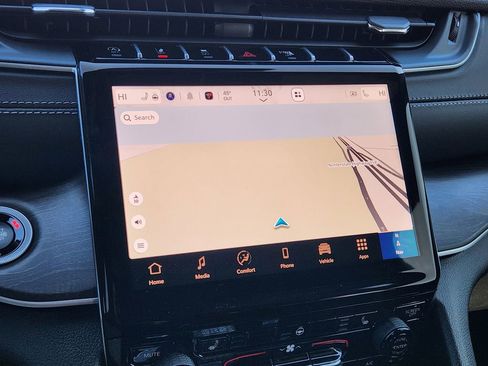 New 2025 Jeep Grand Cherokee L Limited image 12