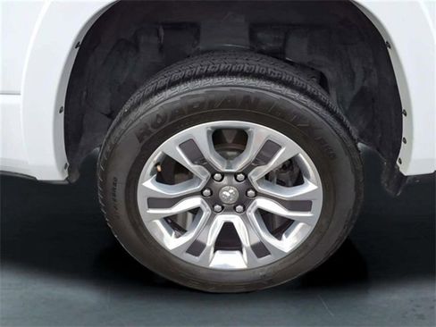 Used 2024 RAM 1500 Limited w/ Body Color Bumper Group image 5