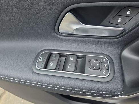 Used 2023 Mercedes-Benz CLA 35 AMG 4MATIC image 39