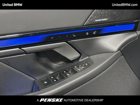 Used 2024 BMW 540i xDrive w/ Premium Package image 3