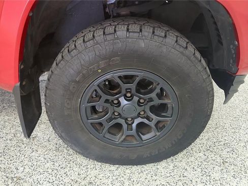 Used 2019 Toyota Tacoma SR5 image 13