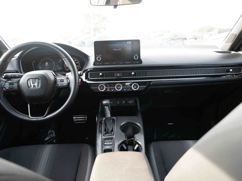 Used 2025 Honda Civic Sport image 20