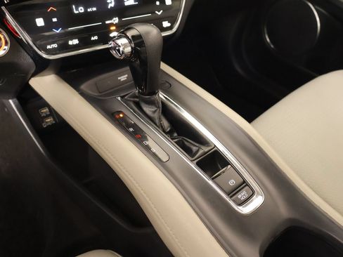 Used 2021 Honda HR-V EX image 8