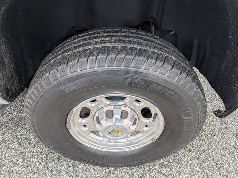 Used 2008 Chevrolet Silverado 2500 LT w/ 1LT Convenience Package image 4