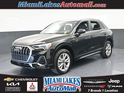 Used 2025 Audi Q3 2.0T Premium image 1