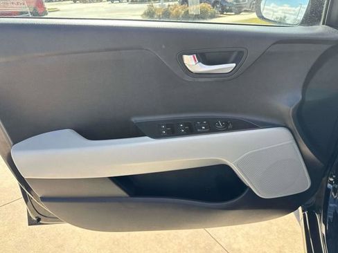 Used 2023 Kia Rio S image 25