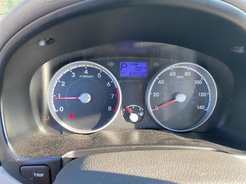 Used 2010 Hyundai Accent GLS image 13