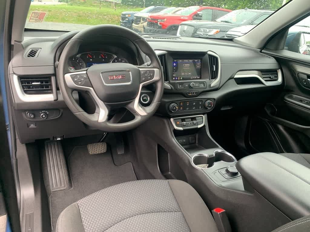 Used 2024 GMC Terrain SLE FWD image 16